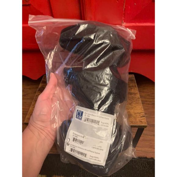 NEW in Package Comfortland Endeavor Deluxe Wrist Hand Splint Never Used Black - Picture 3 of 5